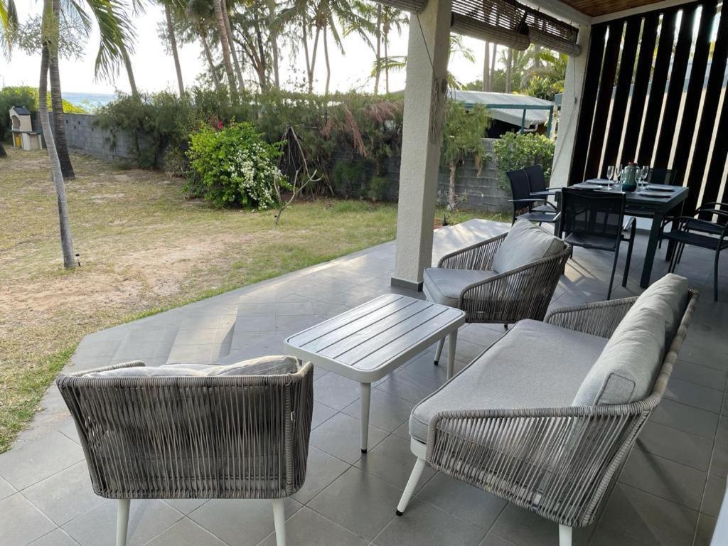 Villa & Bungalow 'Coco Des Sables' Les Pieds Dans L'Eau ลาซาลีน เลอแบ็ง ภายนอก รูปภาพ